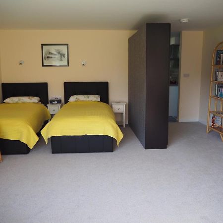 Truro Apartment In A Stunning Quiet Location Bagian luar foto