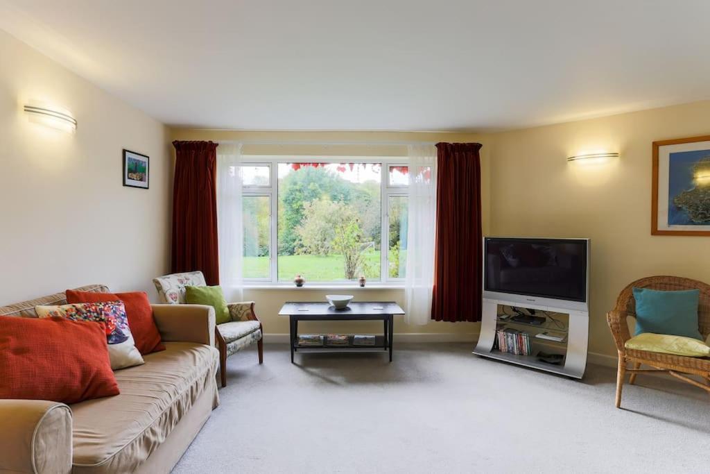 Truro Apartment In A Stunning Quiet Location Bagian luar foto